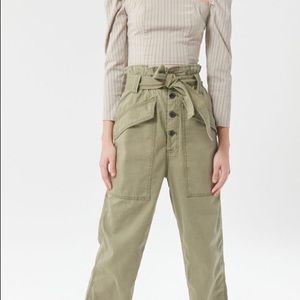 Green front tie paper bag pants